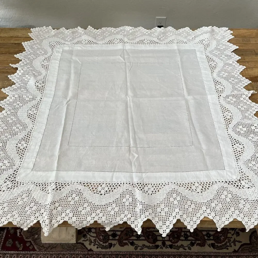Victorian Irish Linen Handmade Lace Table Topper Centerpiece